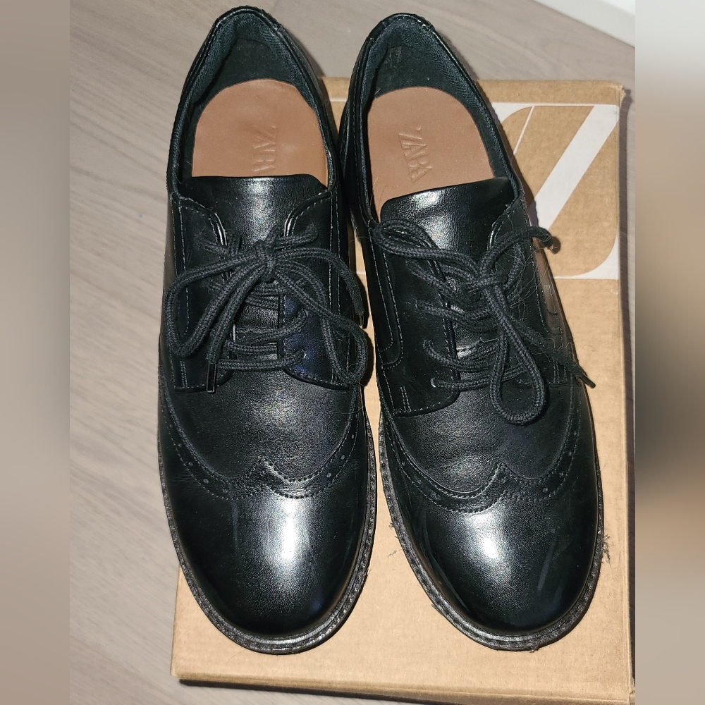 Zara leather derby shoes in black size Eur 37 or US 5 Boys Or US 6 Women